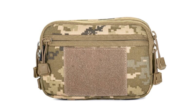 Bag-with-zipper-and-velcro-camo-digital-tan